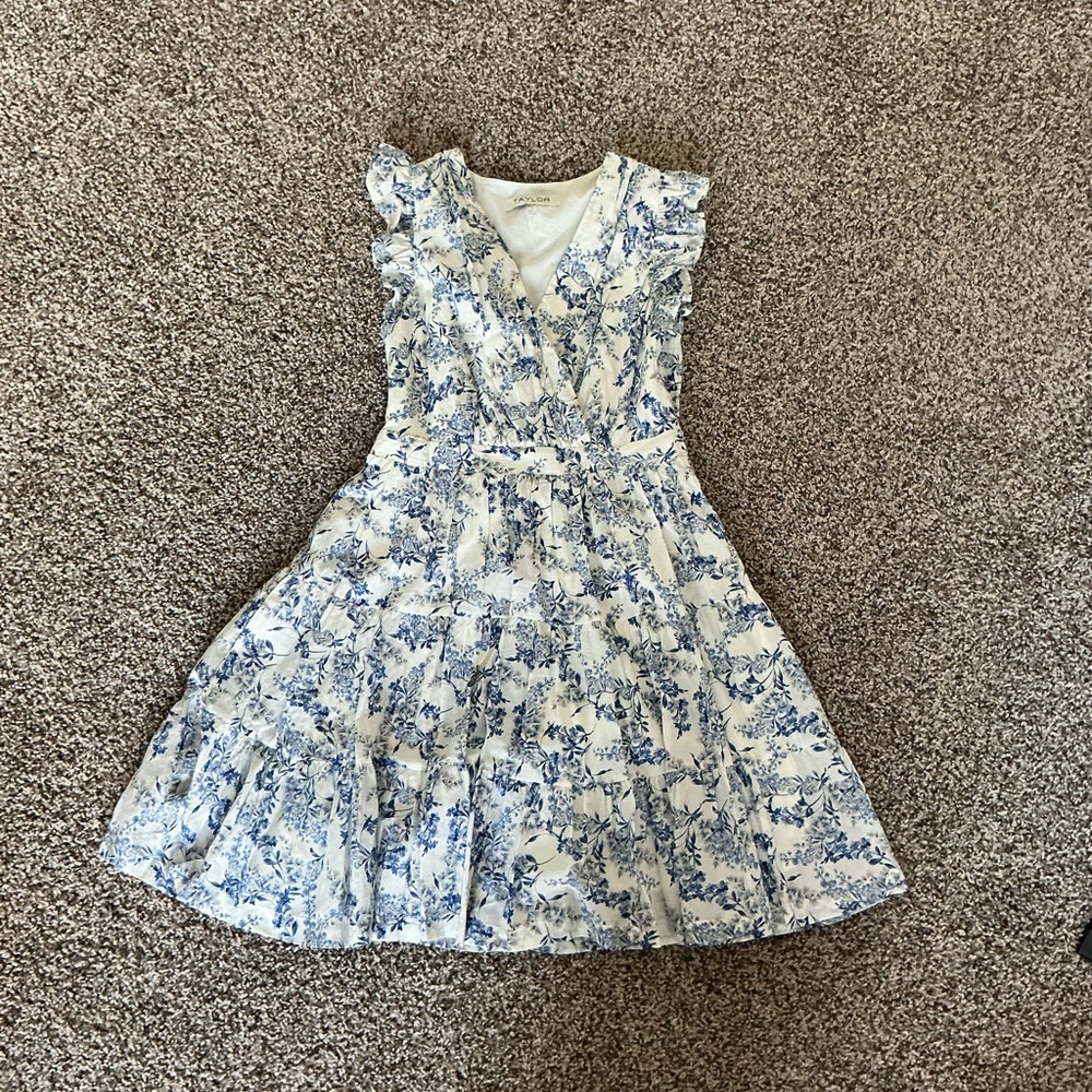 TAYLOR Casual Dress in Blue and White